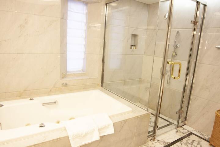 Clean Restrooms
