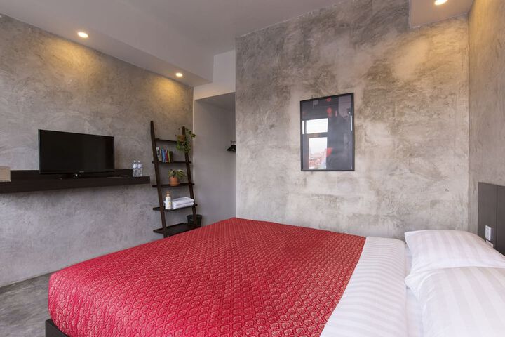 Room 14 of 50