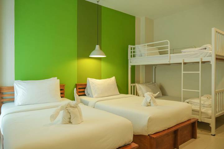Room 15 of 36