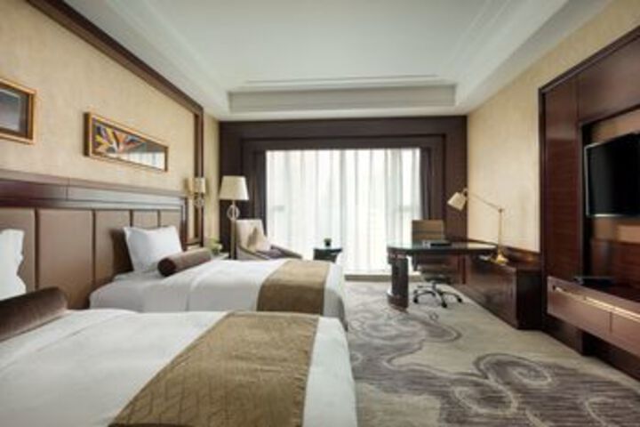 Room 11 of 29