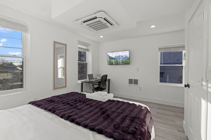 Room 30 of 82