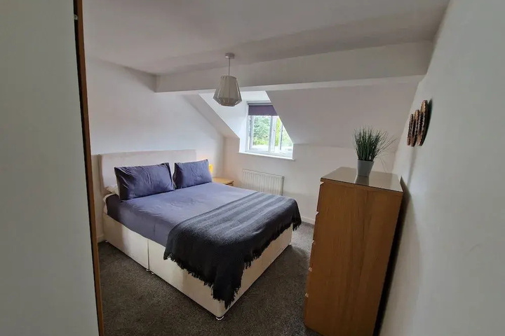 Room 6 of 22