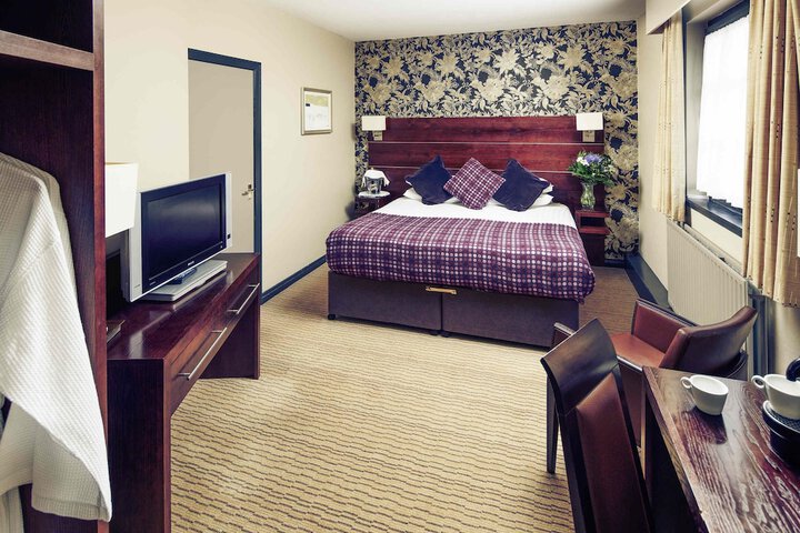 Room 5 of 43