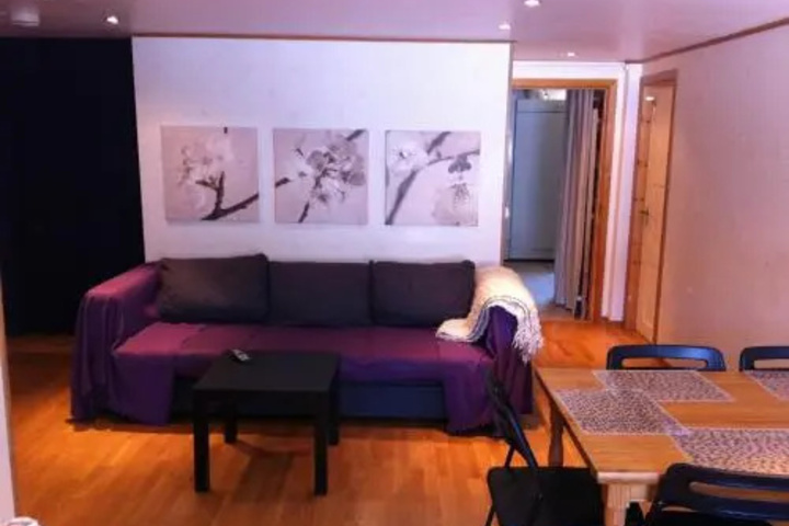 Room 3 of 10