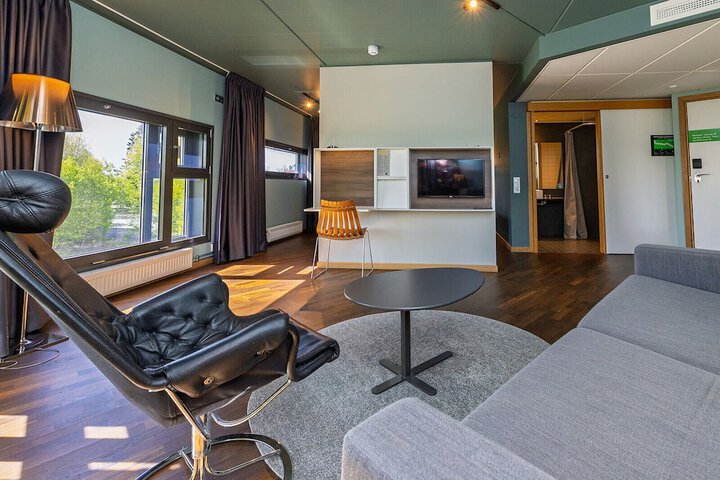 Room 11 of 40