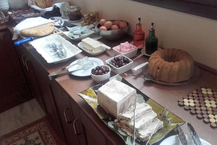 Dining 45 of 70