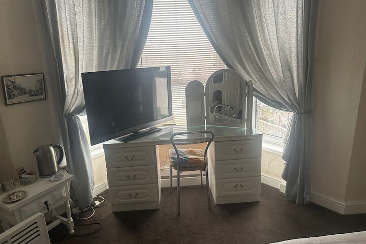 Room 17 of 32