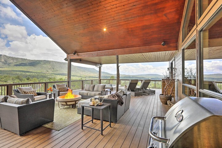 AZ Rim Retreat in Pine W / deck Hot Tub & Views!