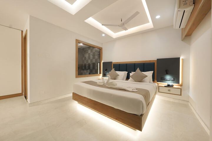 Room 11 of 22
