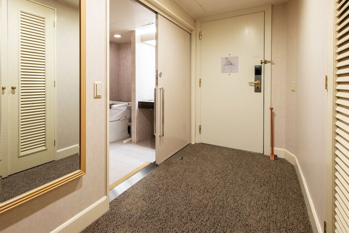 Room 26 of 139