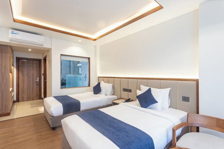 Room 10 of 48