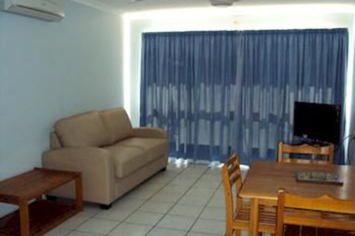 Room 27 of 32
