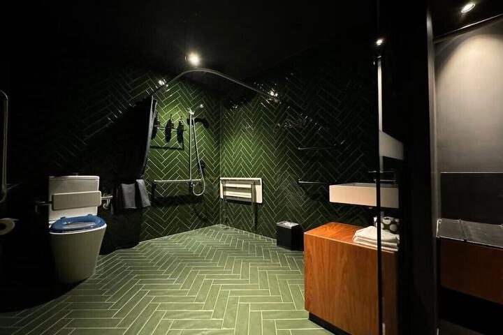 Room 48 of 57