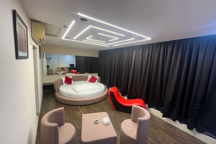 Aundh Elite Stay
