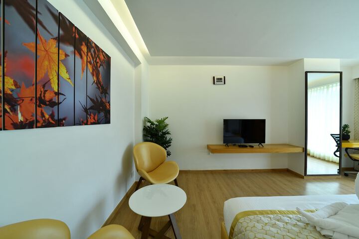 Room 18 of 37