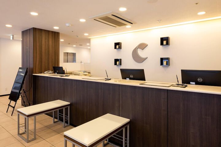 Entrance & Lobby