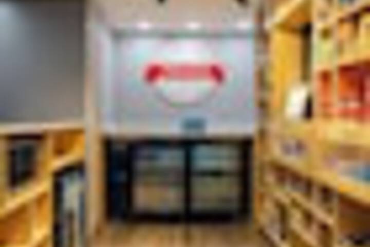 Snack bar