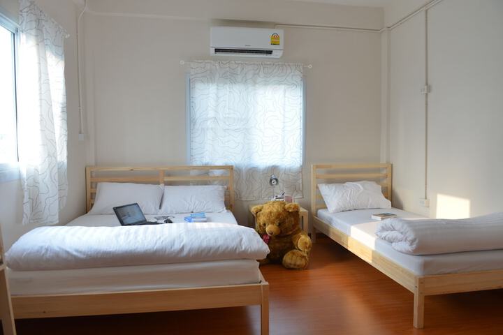 Room 13 of 29