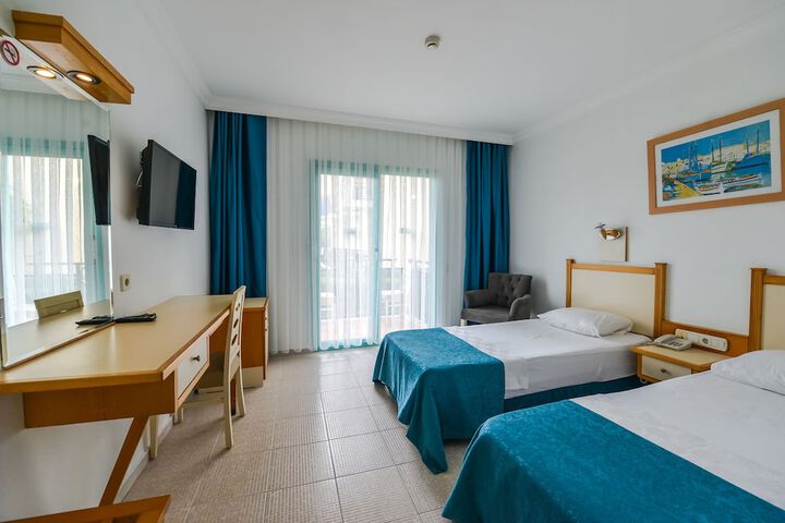 Room 5 of 34