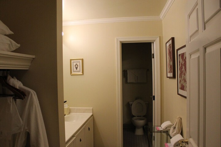 Room 47 of 56