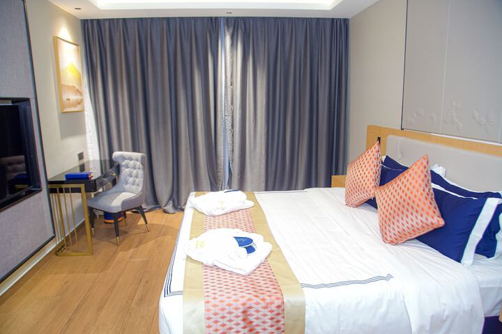 Room 9 of 62