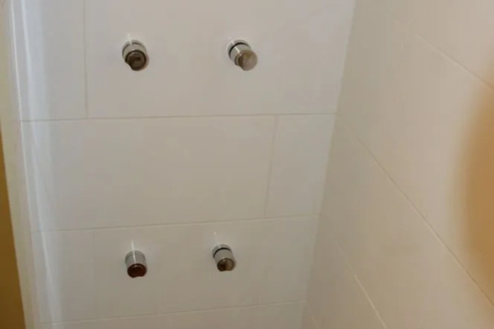 Room 7 of 11