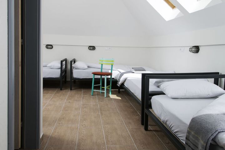Room 14 of 65