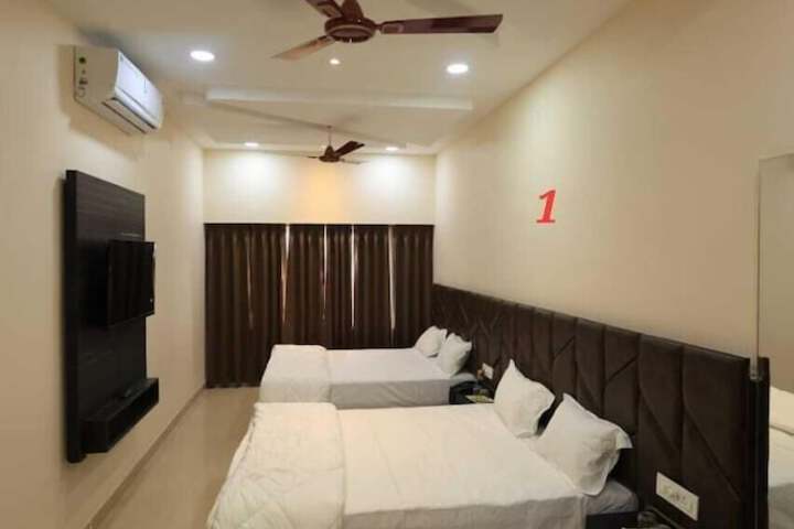 Room 7 of 20