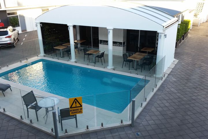 Pool 114 of 159