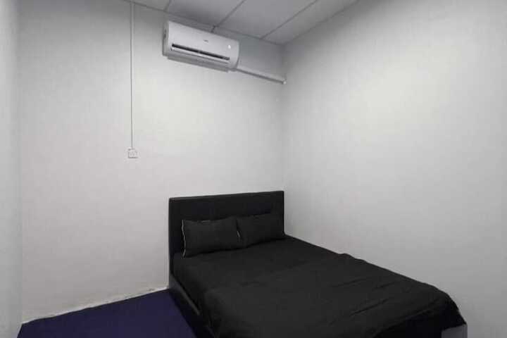 Room 14 of 14