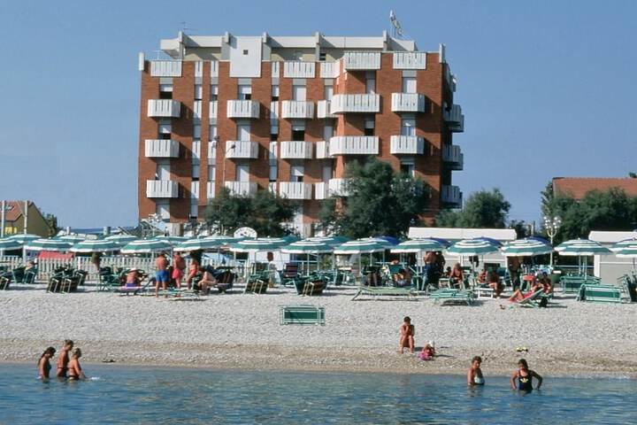 Beach 38 of 46