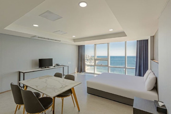 Room 50 of 124