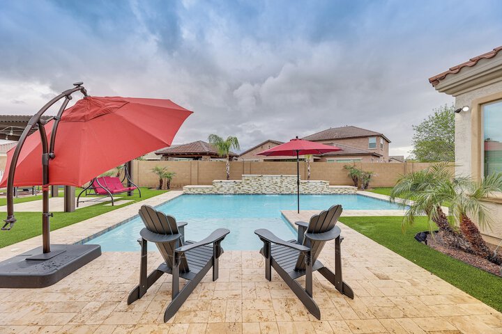 Luxury Queen Creek Home w / Calming Pool Oasis!