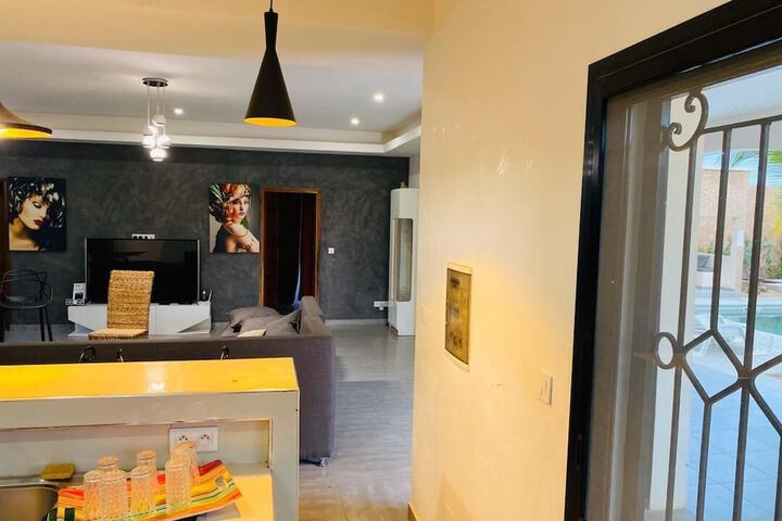 Room 12 of 21
