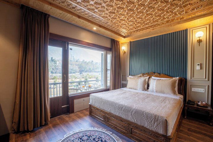Room 3 of 23