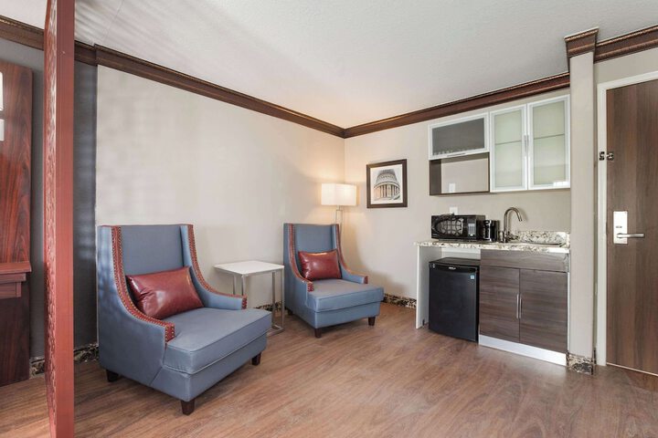 2 Queen Beds Suite Upgrade (5 of 35)