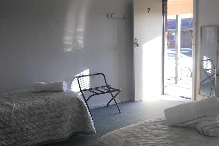 Room 15 of 156