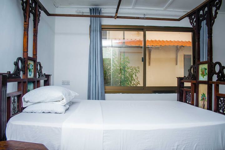 Room 28 of 89