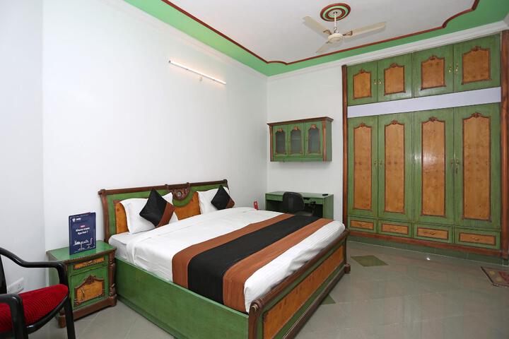 Room 5 of 5