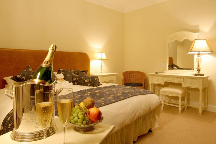 Room 32 of 118
