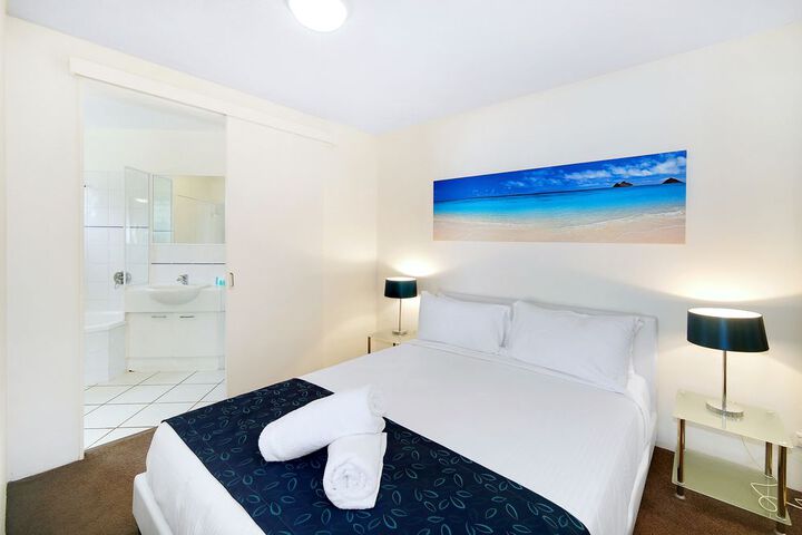 Room 2 of 38