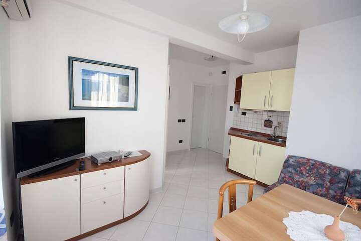Room 30 of 59