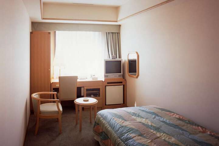 Room 8 of 29