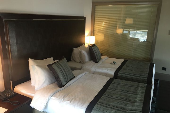 Room 21 of 50