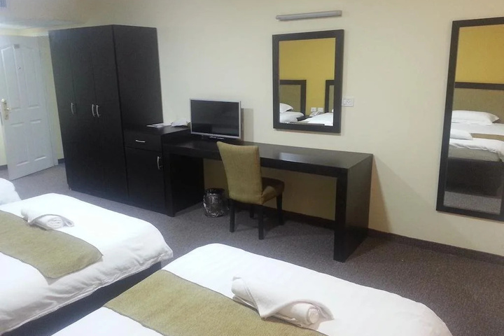 Room 3 of 14