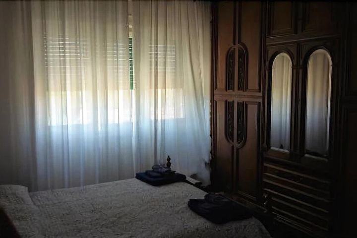 Room 4 of 19
