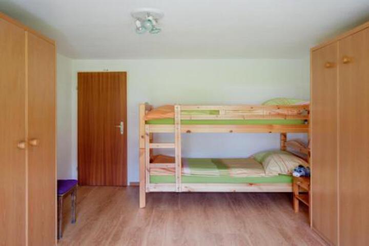 Room 3 of 7