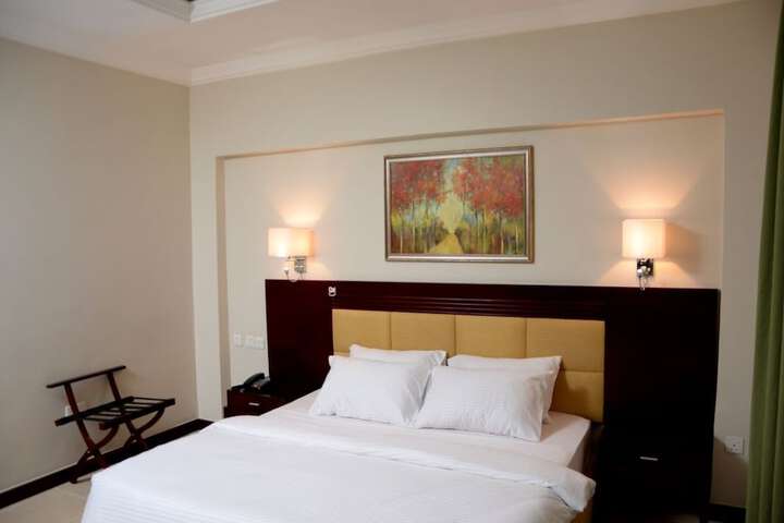 Room 4 of 21