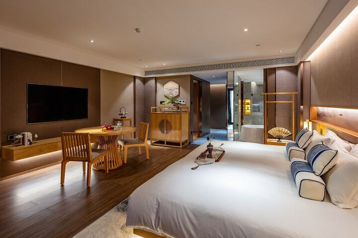 Room 10 of 22