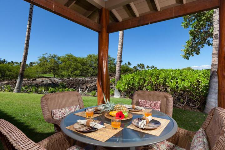 Exterior of 606 Fairways at Mauna Lani